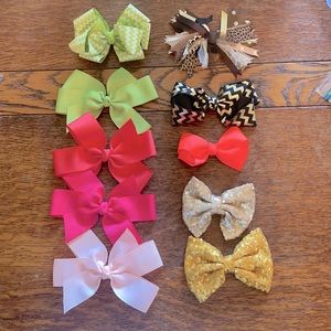 Clip bow bundle